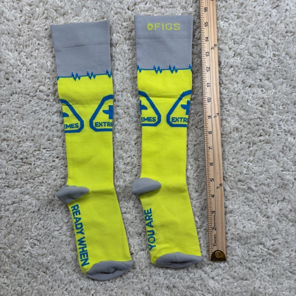 FIGS‎ Compression Socks Neon ECG Heartbeat 